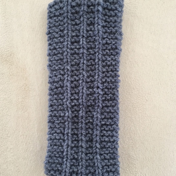 Hand knitted stretchy headband - Picture 4 of 6